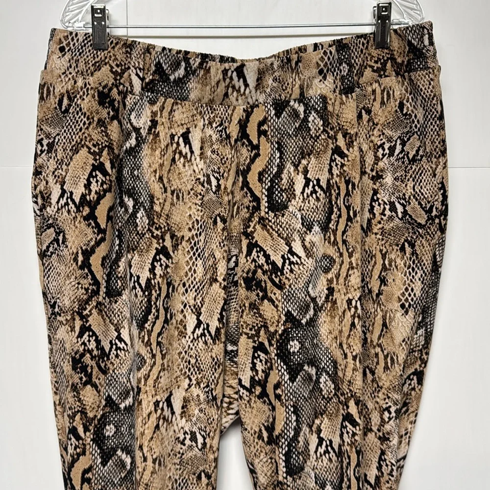 Torrid Animal Snakeskin Print Pull-On Taper Stretch Crepe High-Rise Pants 1X
